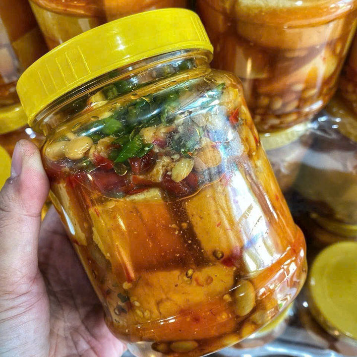 6930360d47a04f052ed72df9