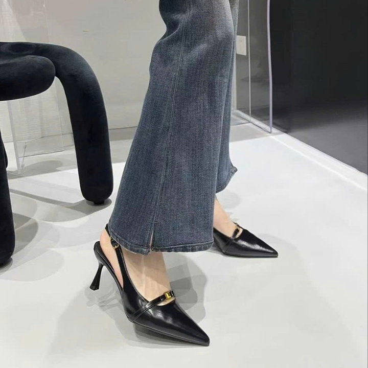 6923854b47a04f052ed728a1