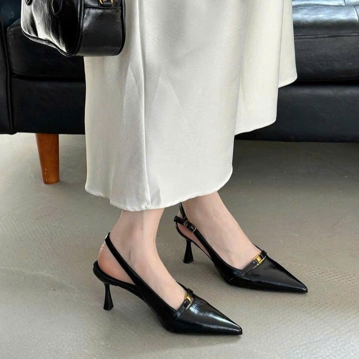 6923854b47a04f052ed728a1