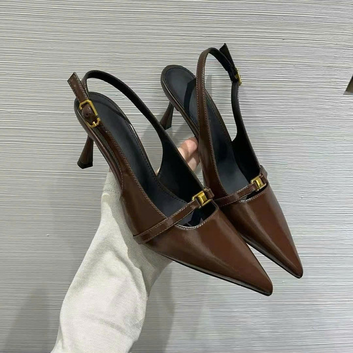 6923854b47a04f052ed728a1