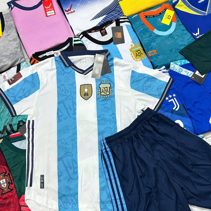 697b211517c695f9c449675b