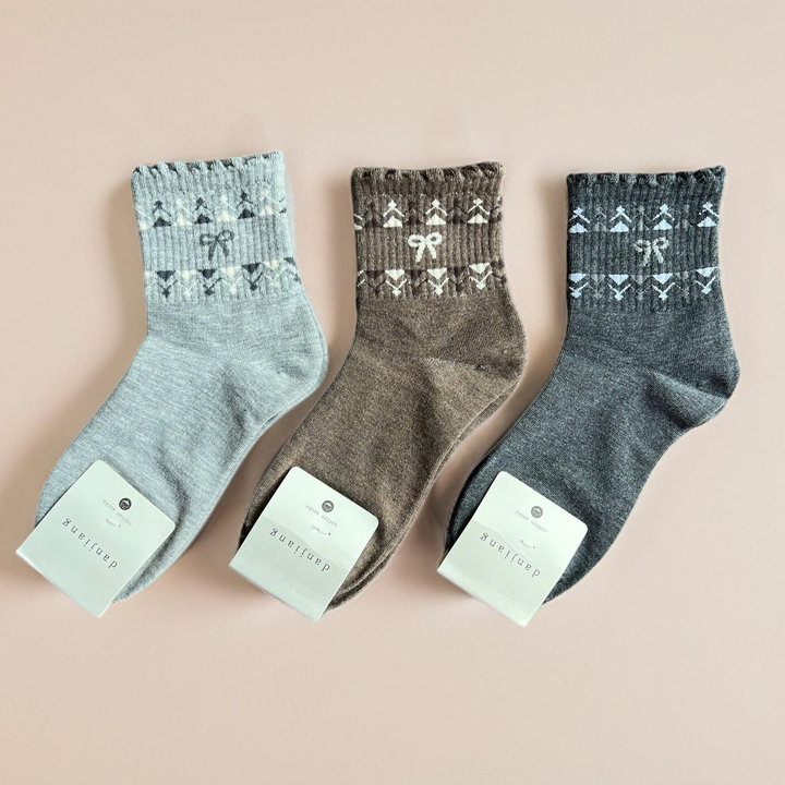 6939053447a04f052ed733f8