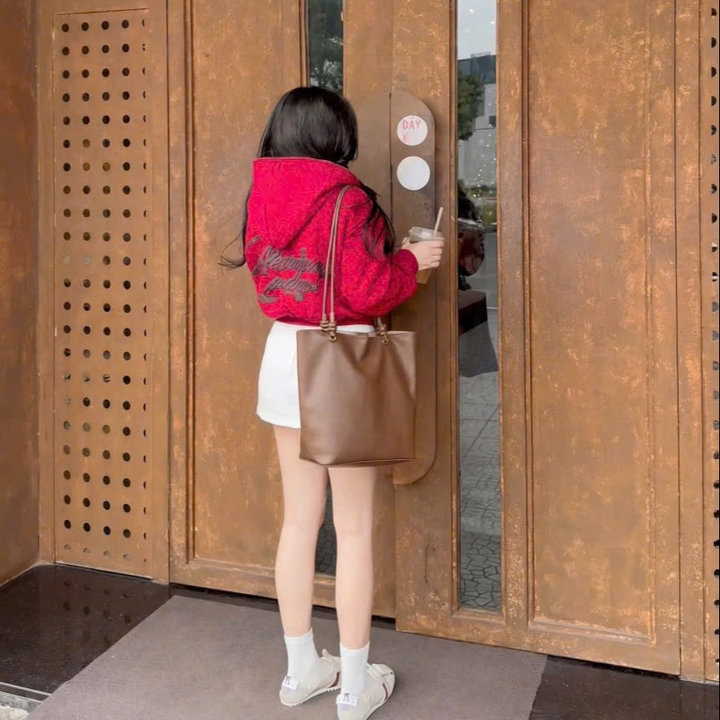 6953de35e9e5df04415e8003